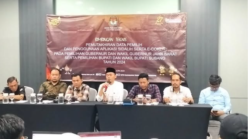 Kami berkesempatan menjadi Narasumber pada kegiatan Bimtek Pemutakhiran Data Pemilih, yang dilaksanakan di Laska Hotel Subang