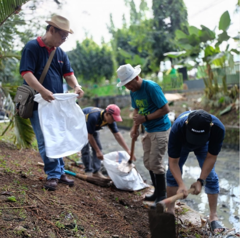Giat Kebersihan Di Lingkungan Kantor Pemda Subang